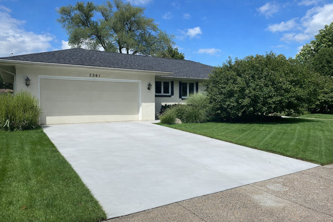 Concrete driveway building in Santa Monica, CA